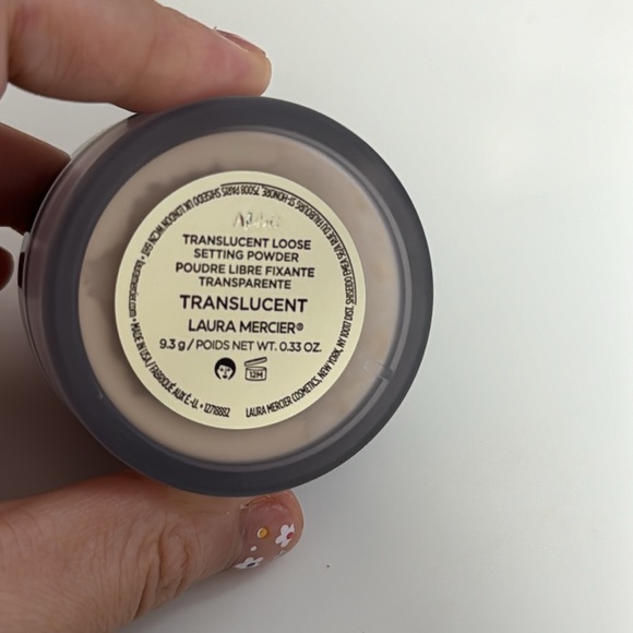 Laura Mercier loose powder - Picture 3 of 4